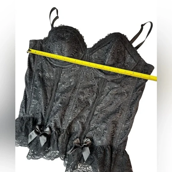 Dream Girl Plus Sized Bustier - Picture 11 of 12